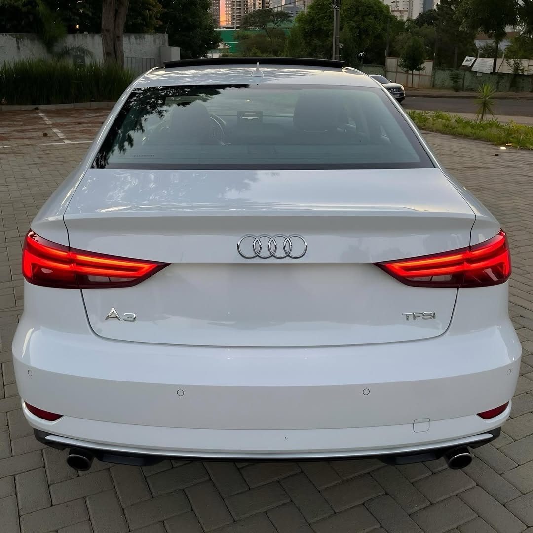 Imagem do Carro 5
