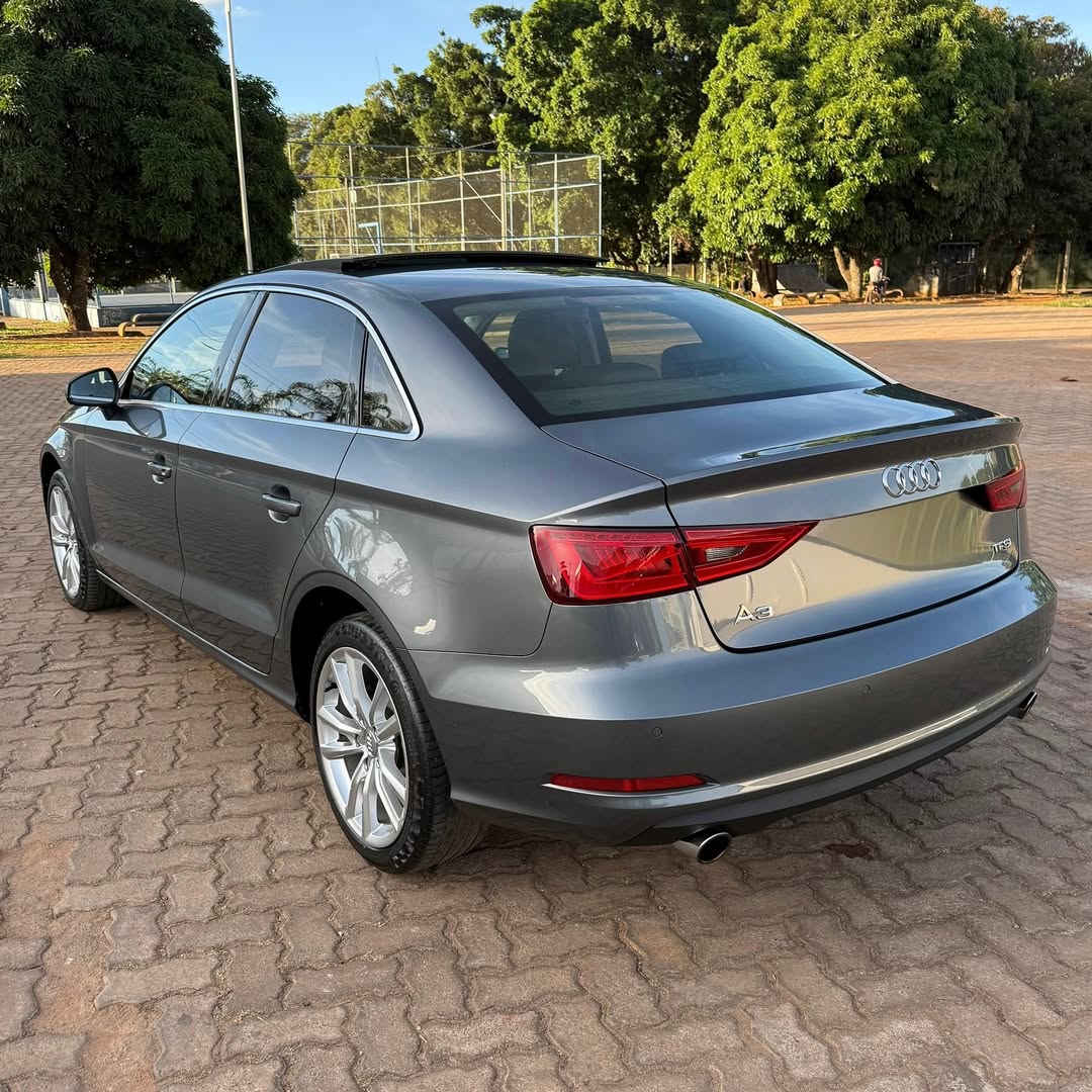 Imagem do Carro 5