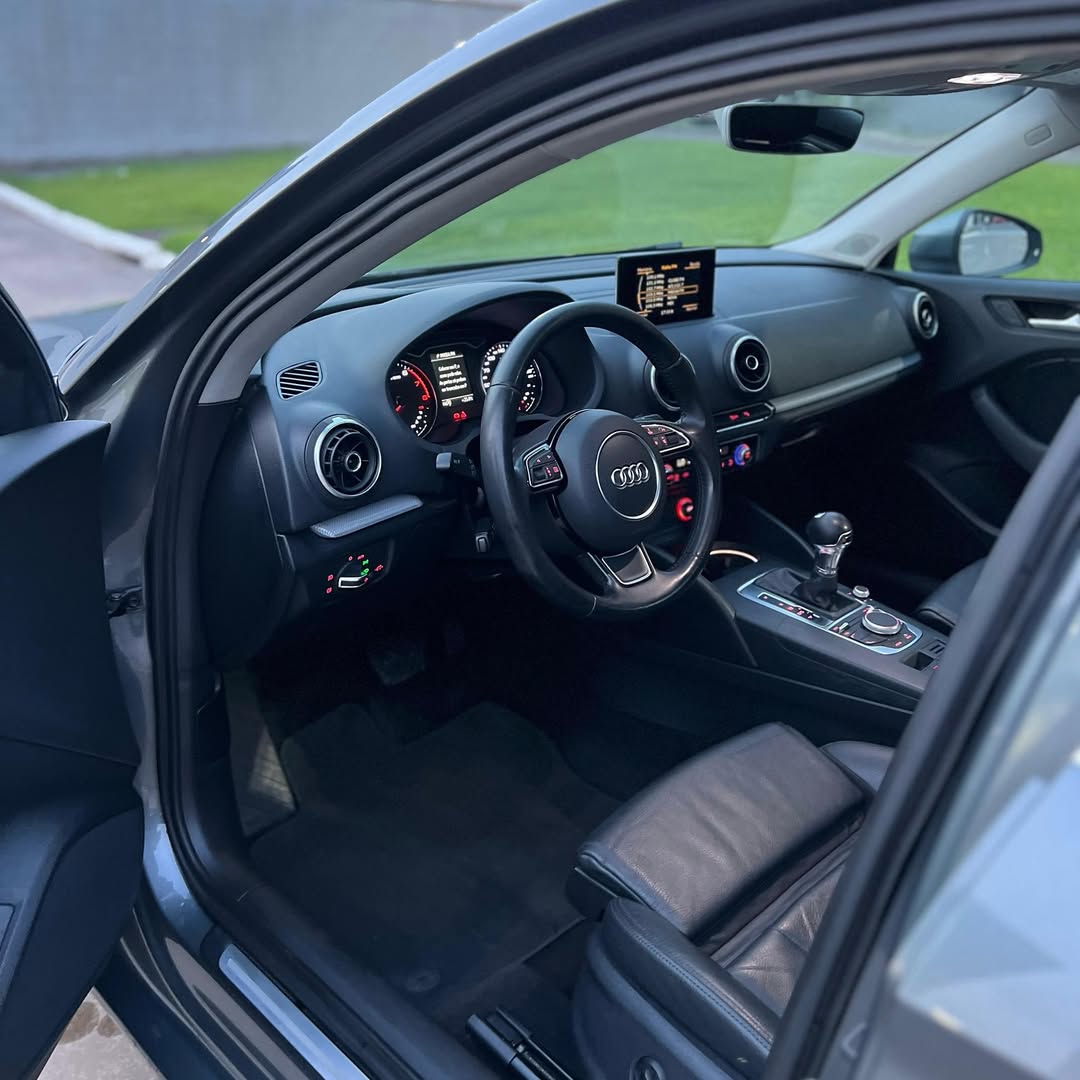 Imagem do Carro 9