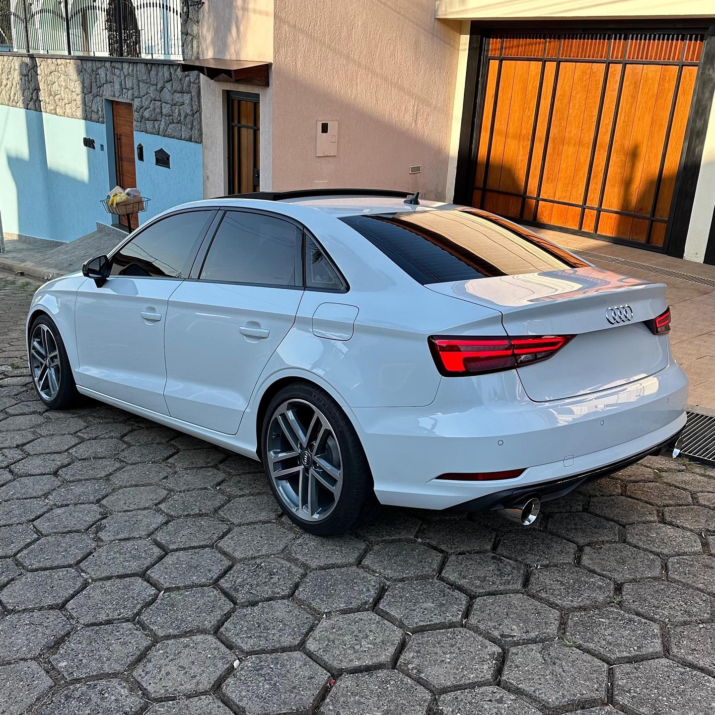 Imagem do Carro 5