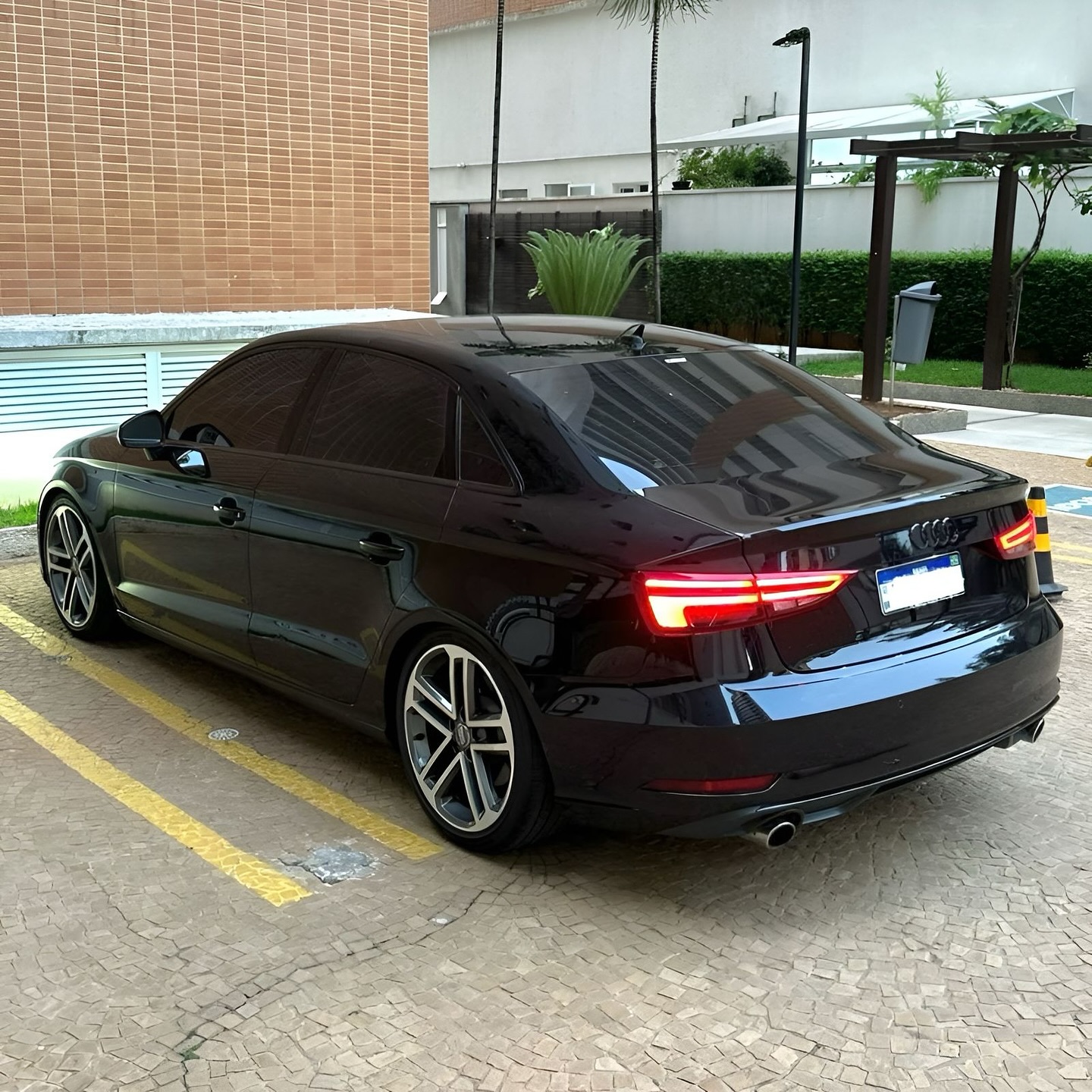 Imagem do Carro 3