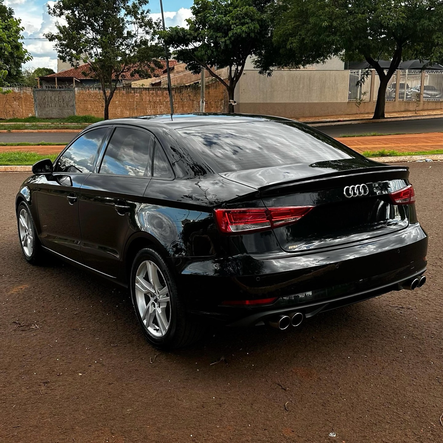 Imagem do Carro 3