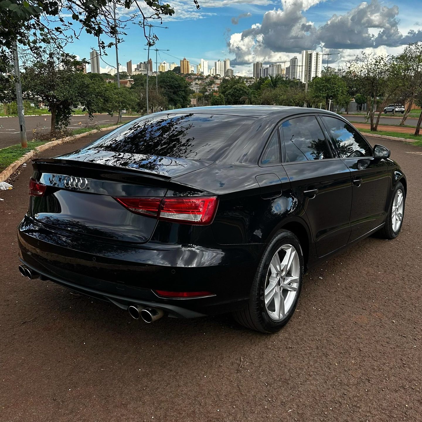 Imagem do Carro 5