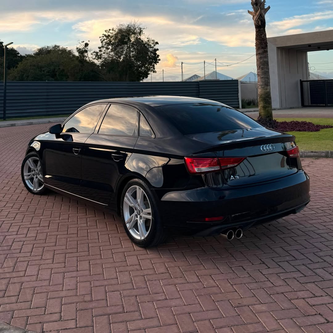 Audi A3 Prestige 1.4 TFSI 2021 56.000km à venda em Баия - Foto 3