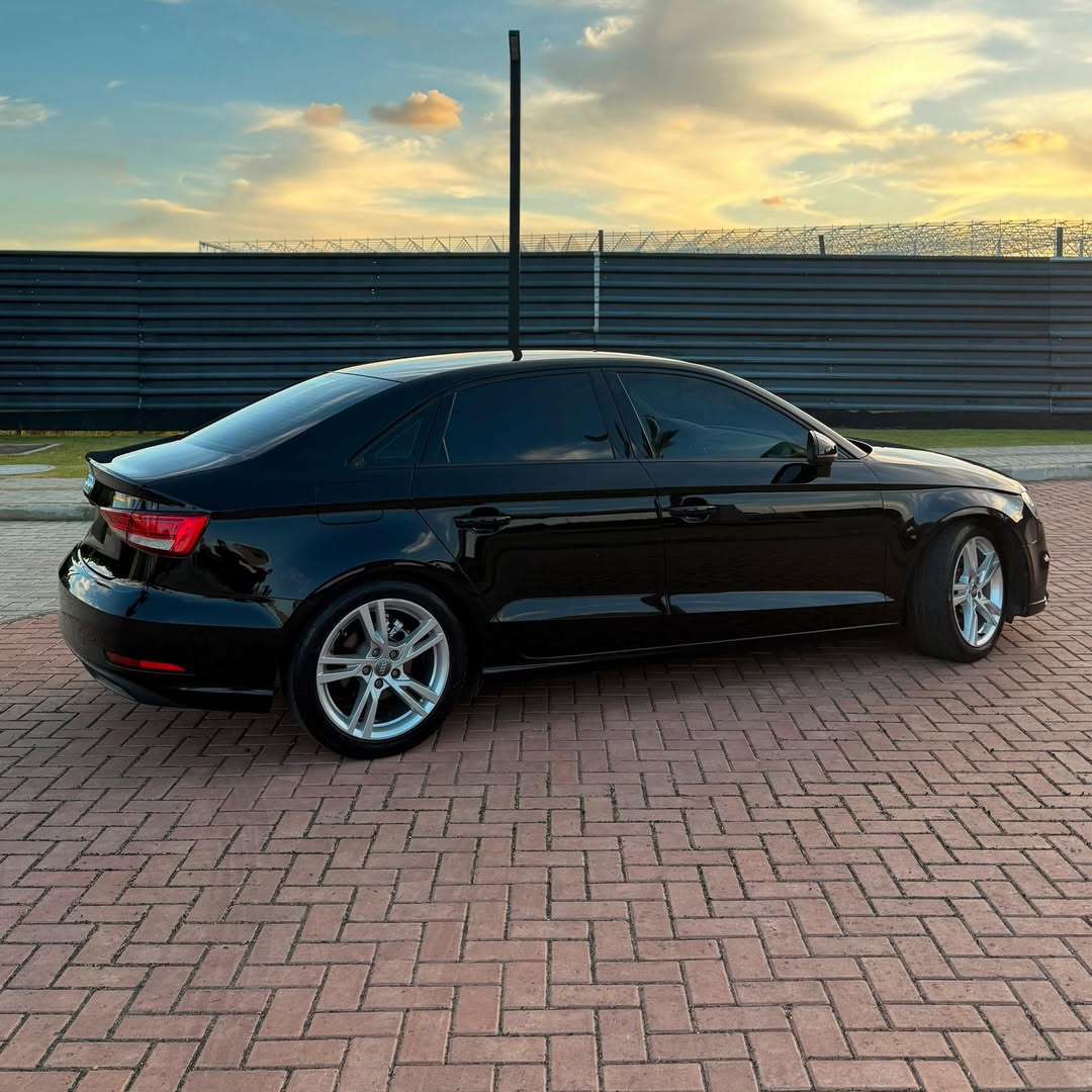 Audi A3 Prestige 1.4 TFSI 2021 56.000km à venda em Баия - Foto 5