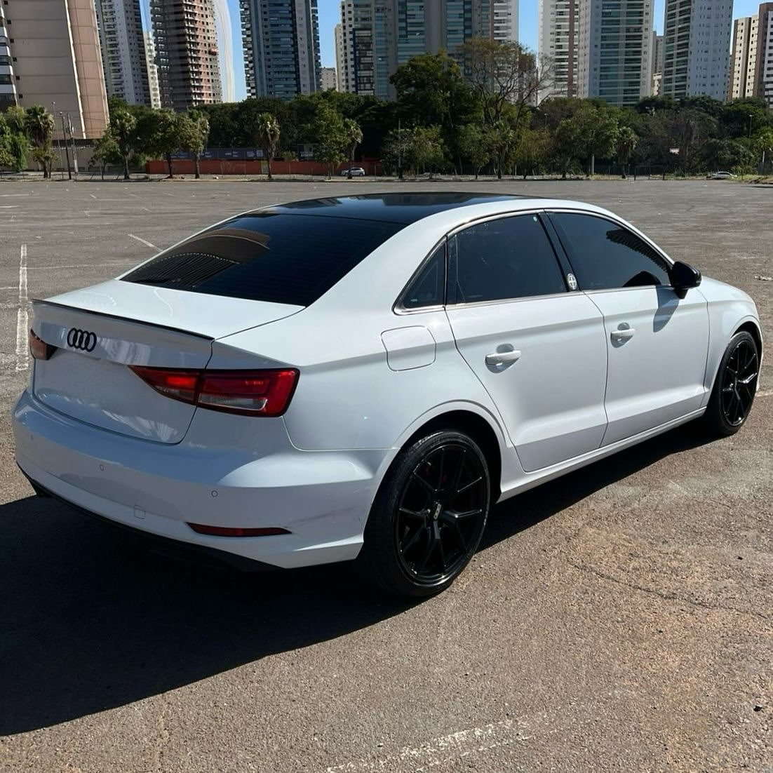 Imagem do Carro 5