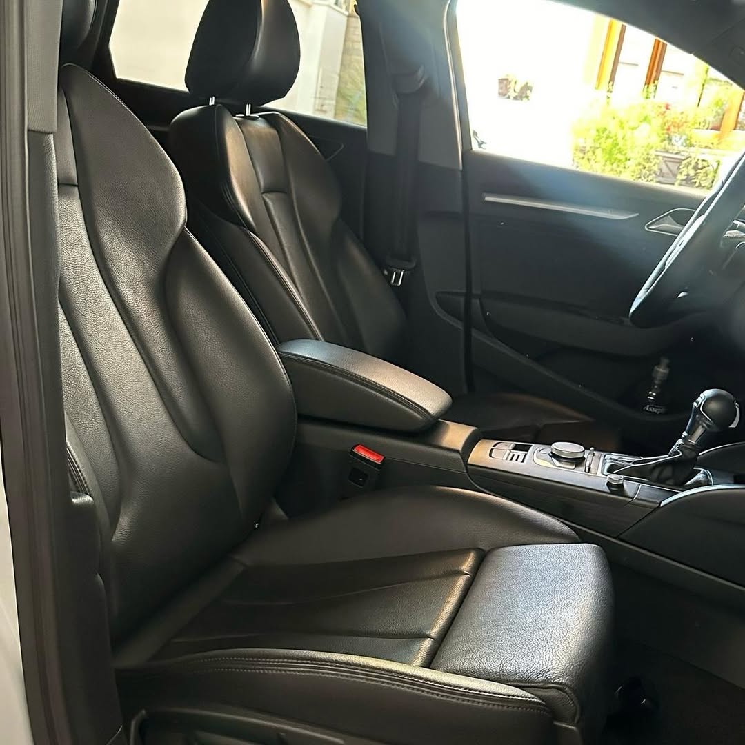 Imagem do Carro 8