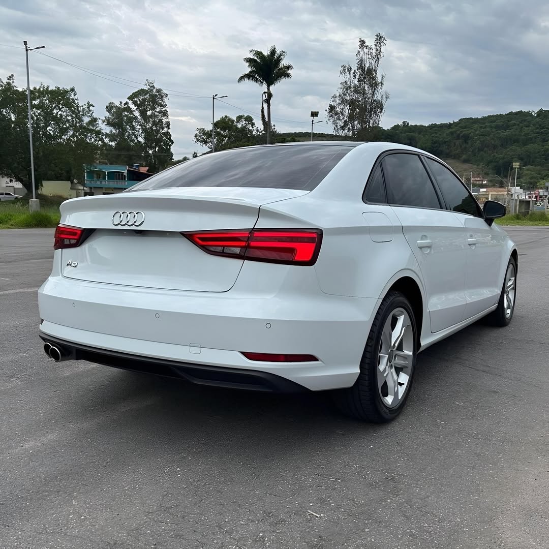 Audi A3 Prestige Plus 25 anos 1.4 TFSI 19/19 70.000km à venda em Minas Gerais - Foto 4