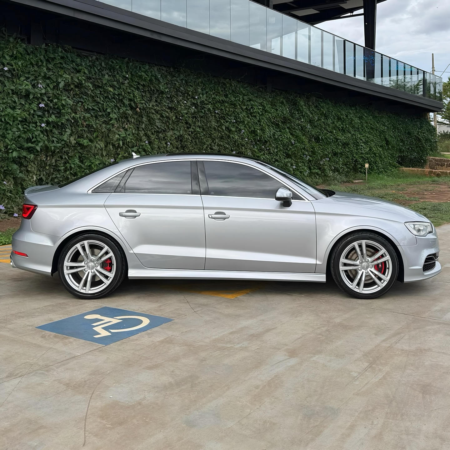 Imagem do Carro 5