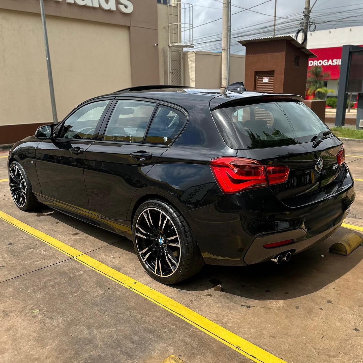 Imagem do Carro 3