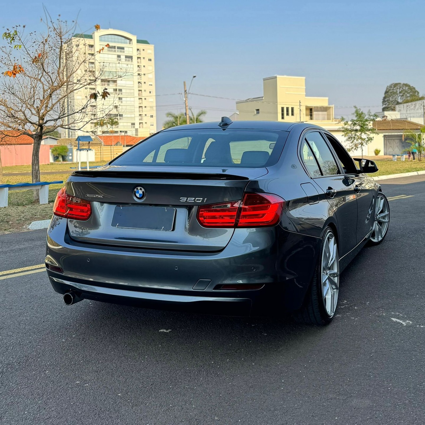 Imagem do Carro 5