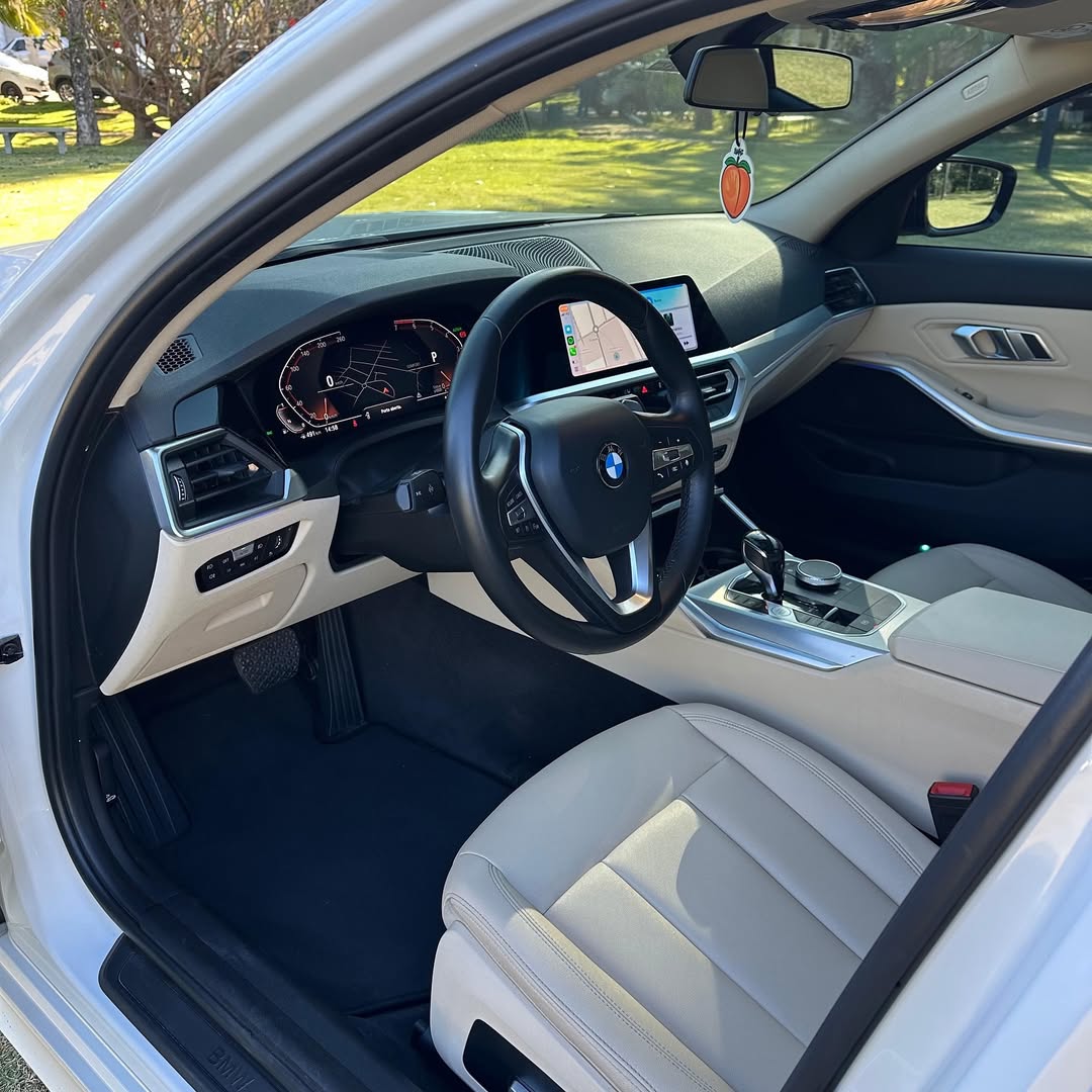 Imagem do Carro 8