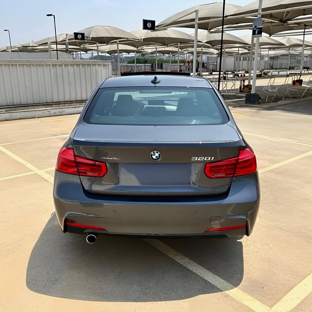 BMW 320i M Sport 17/17 à venda em São Paulo, Brazil - Foto 3