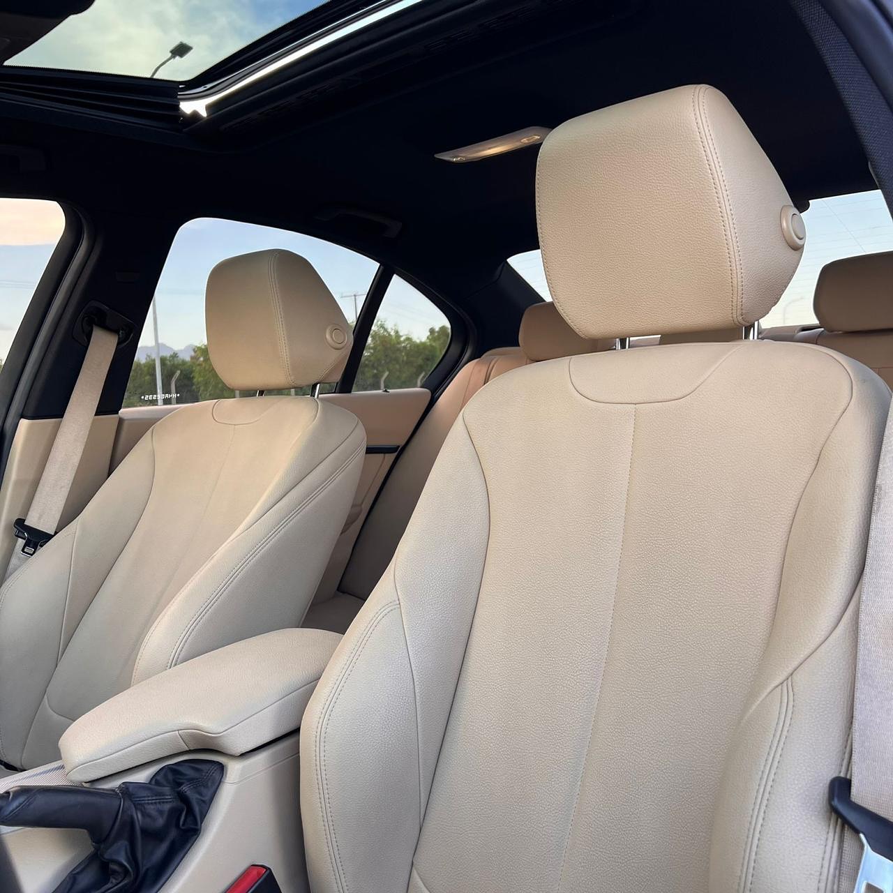Imagem do Carro 10