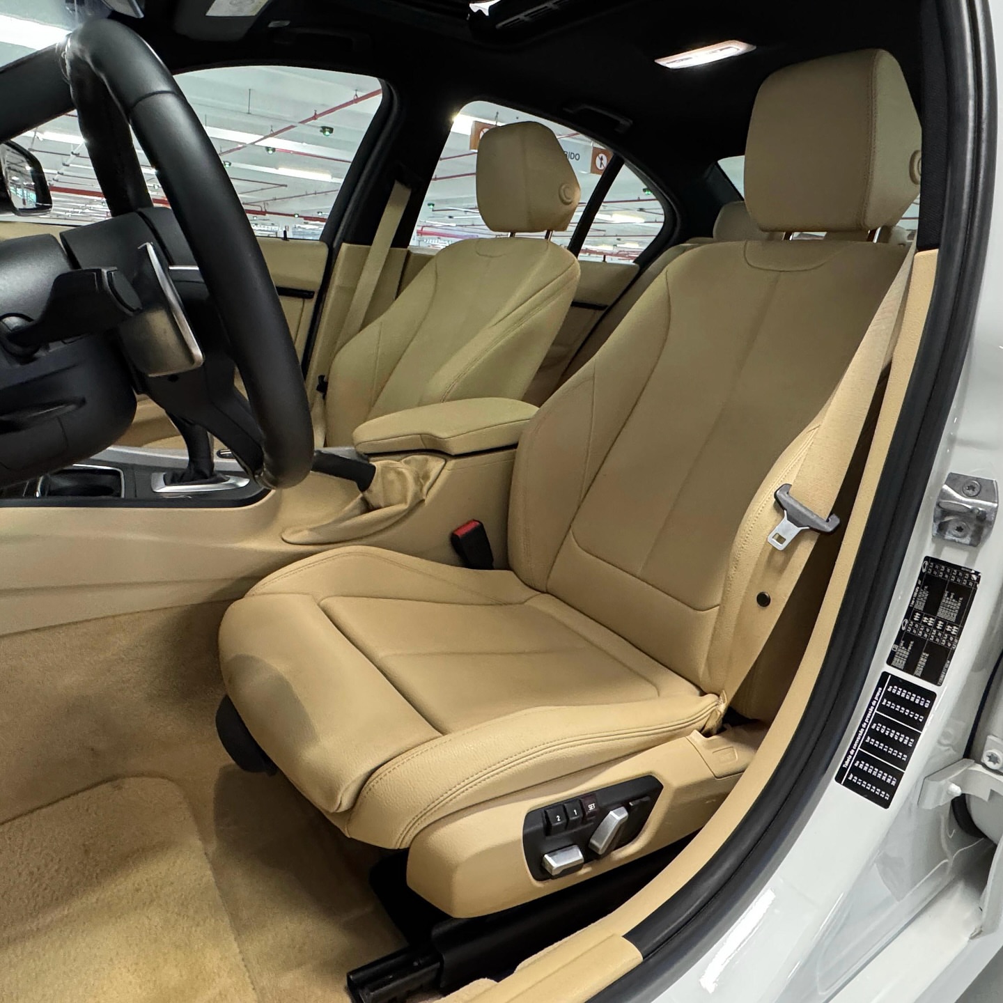Imagem do Carro 8