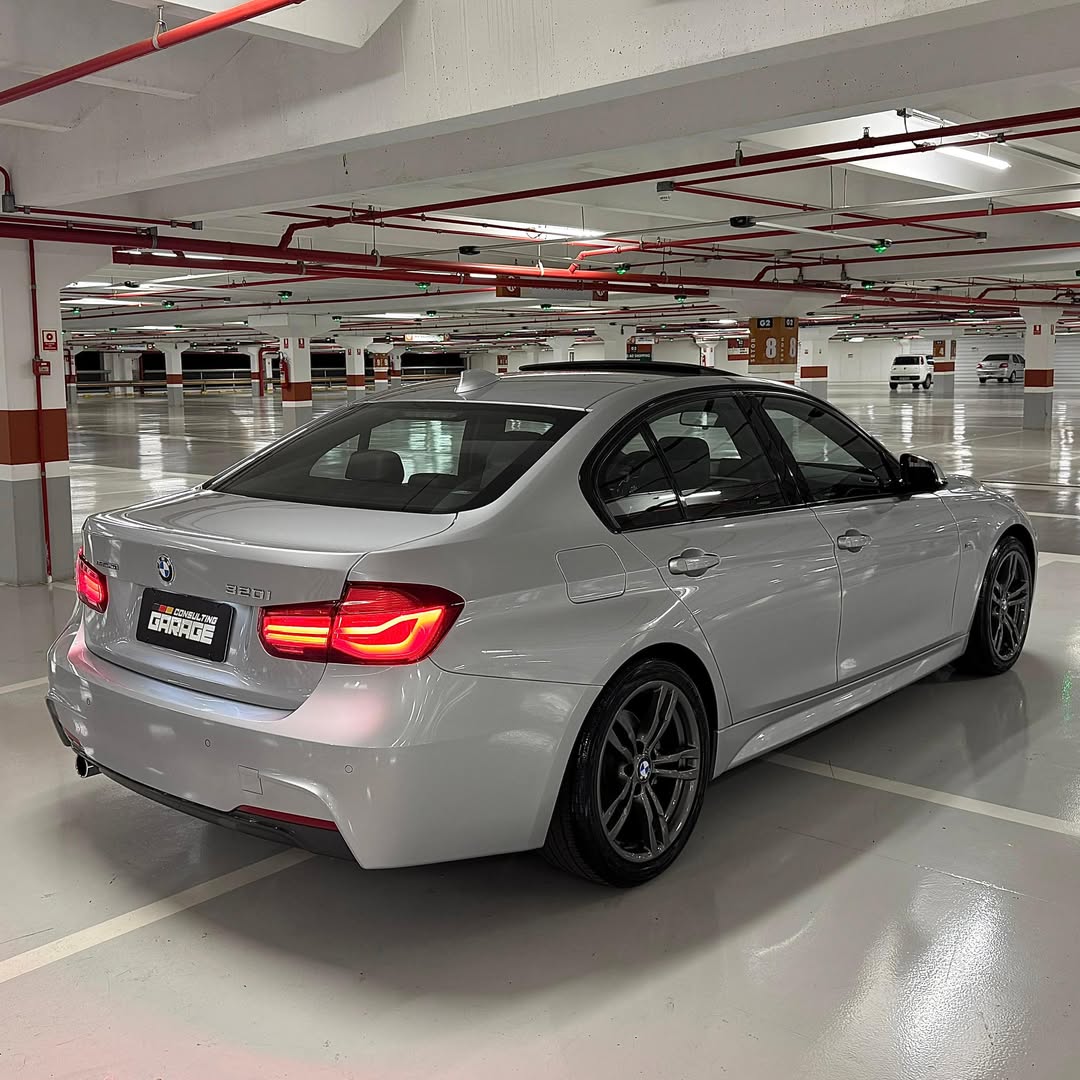 BMW 320i M Sport  18/18 à venda em Brasília, District Federal, Brazil - Foto 4