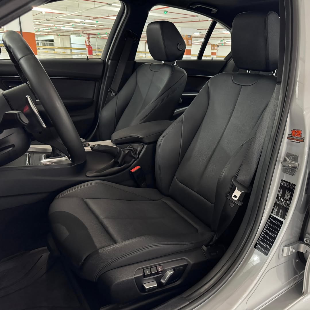 BMW 320i M Sport  18/18 à venda em Brasília, District Federal, Brazil - Foto 9