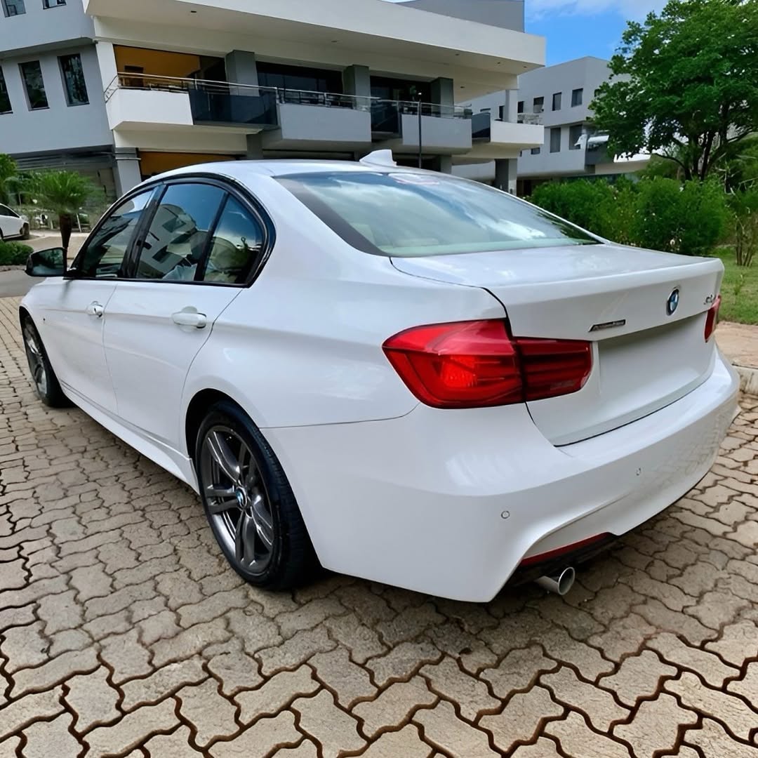 Imagem do Carro 3