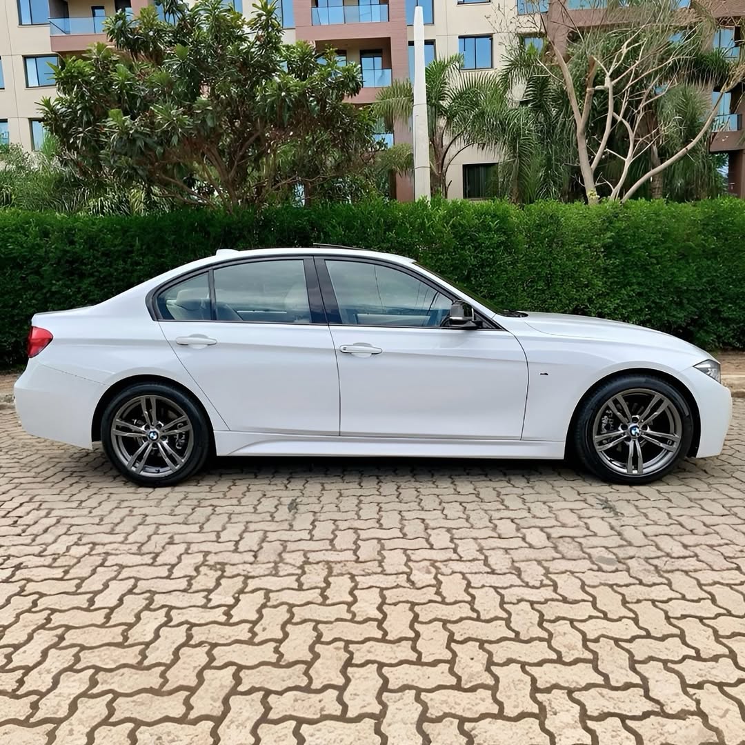 Imagem do Carro 5