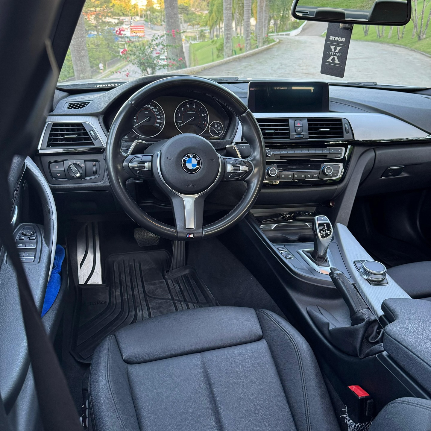 Imagem do Carro 8