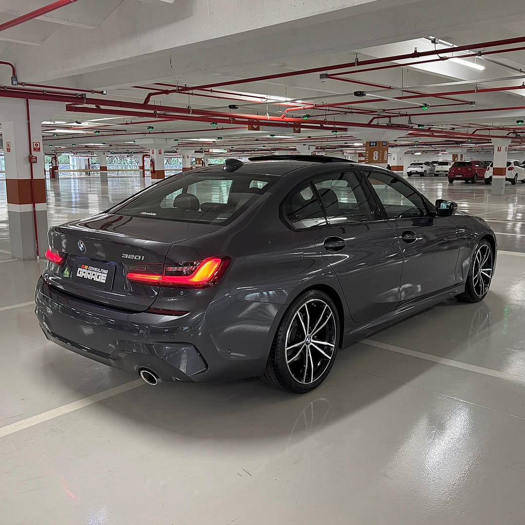 BMW 320i M Sport 22/22 à venda em Brasília, District Federal, Brazil - Foto 4