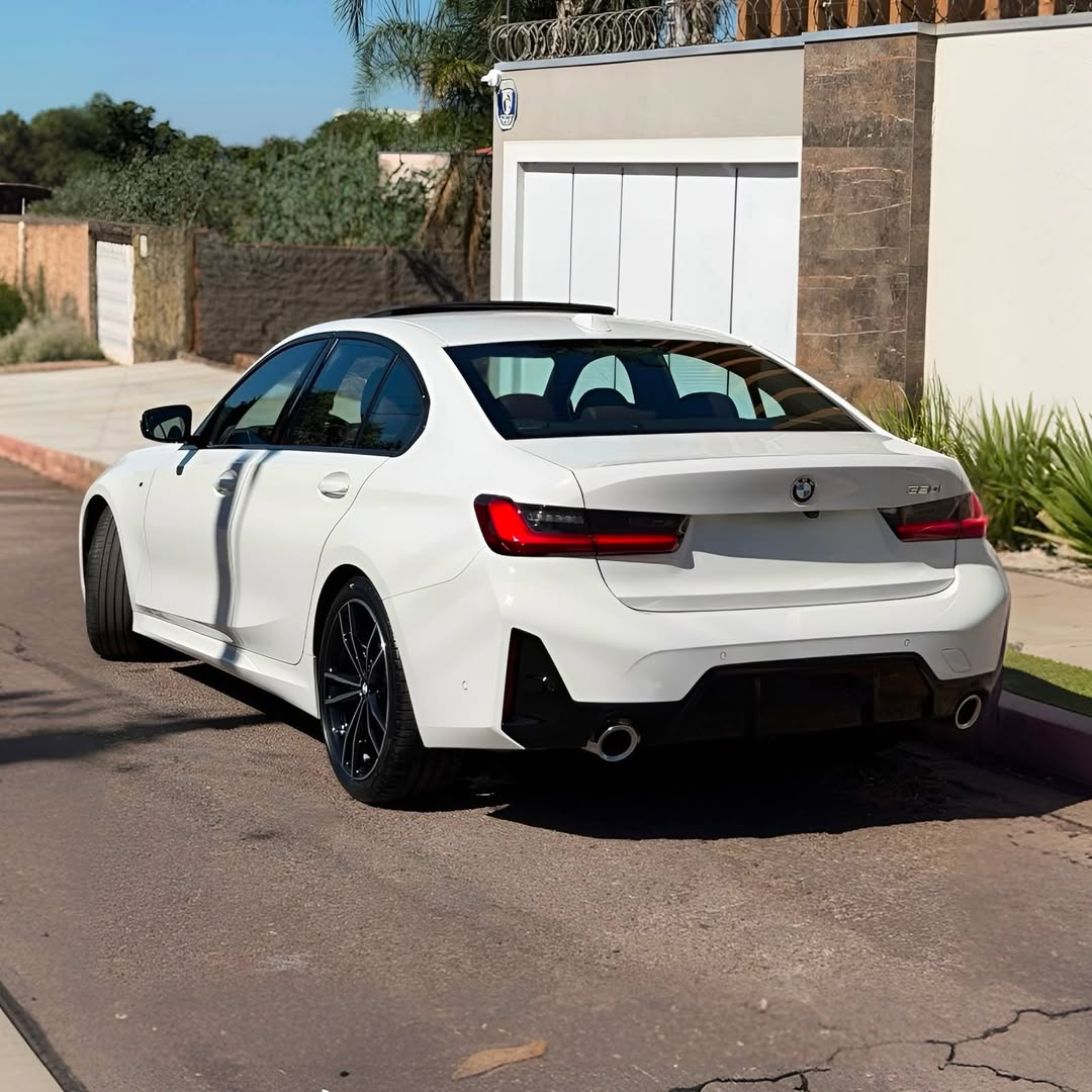 BMW 320i M Sport Activeflex 2024 25.000km à venda em Moto Grosso - Foto 3