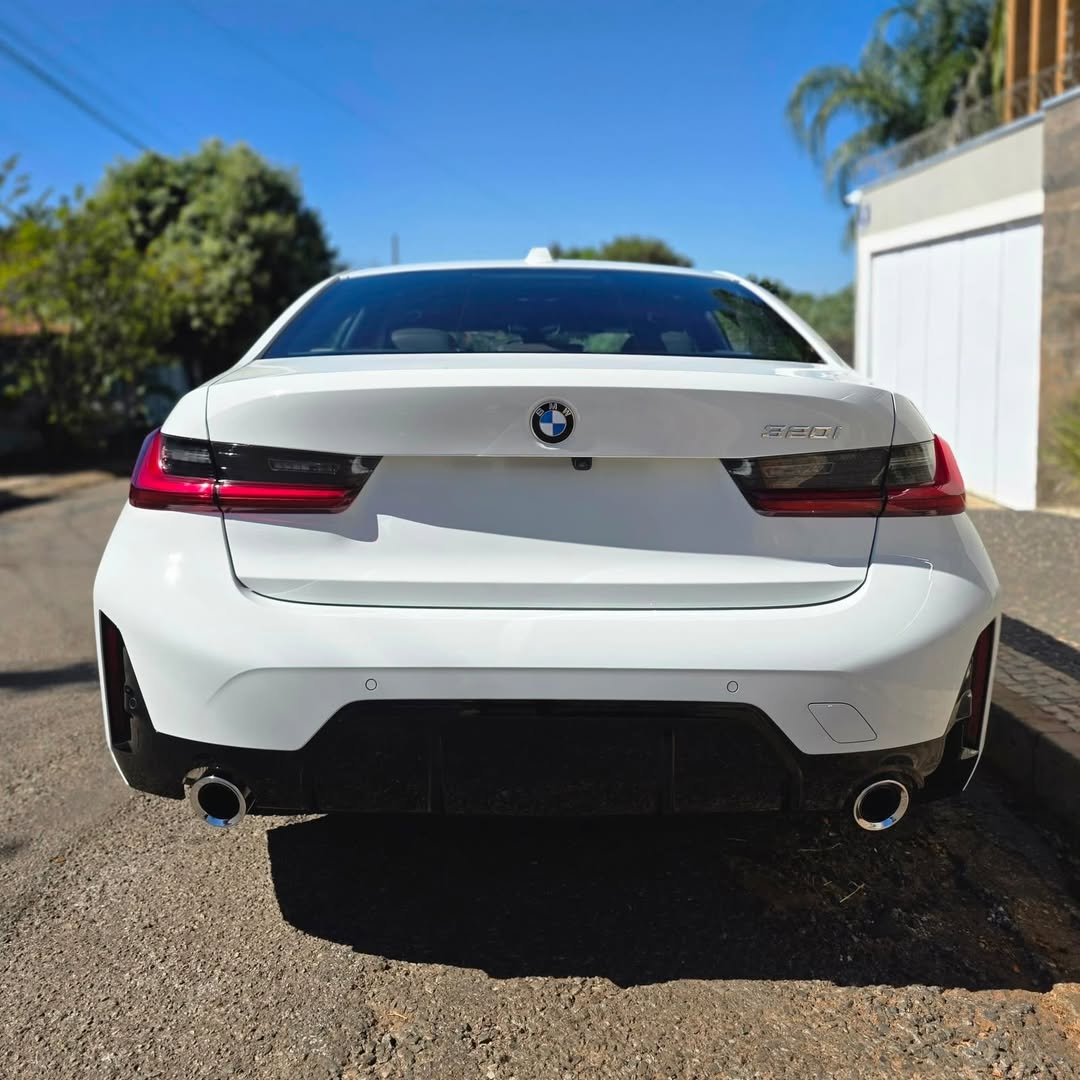 BMW 320i M Sport Activeflex 2024 25.000km à venda em Moto Grosso - Foto 4