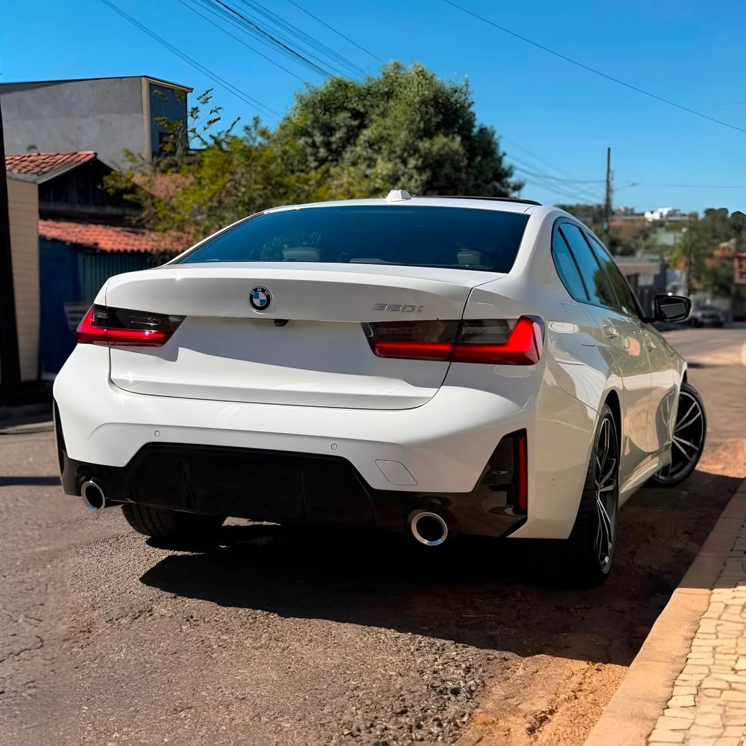 BMW 320i M Sport Activeflex 2024 25.000km à venda em Moto Grosso - Foto 5