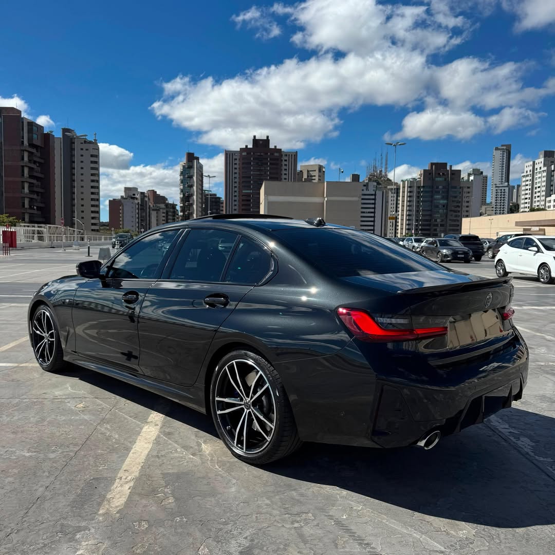 BMW 320i M Sport Activeflex 2024 33.100km à venda em Minas Gerais - Foto 3