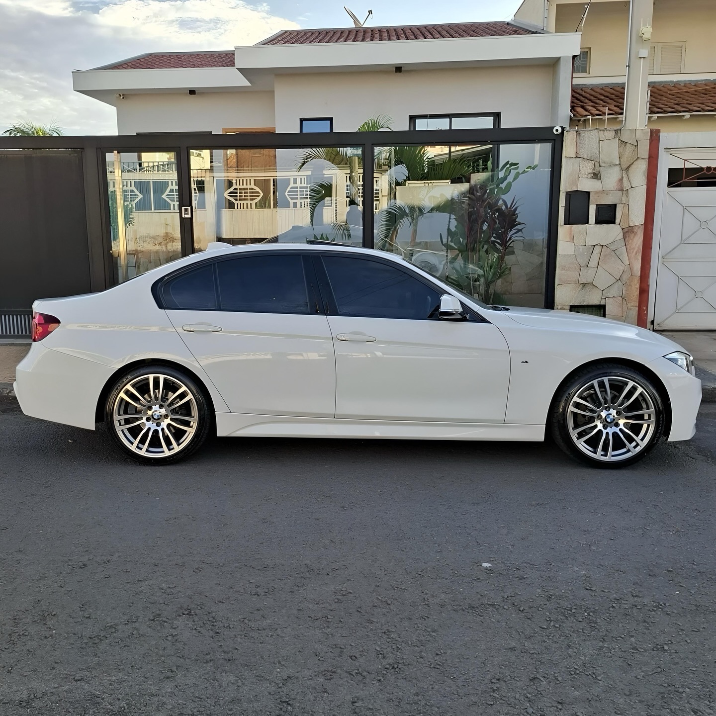 Imagem do Carro 3
