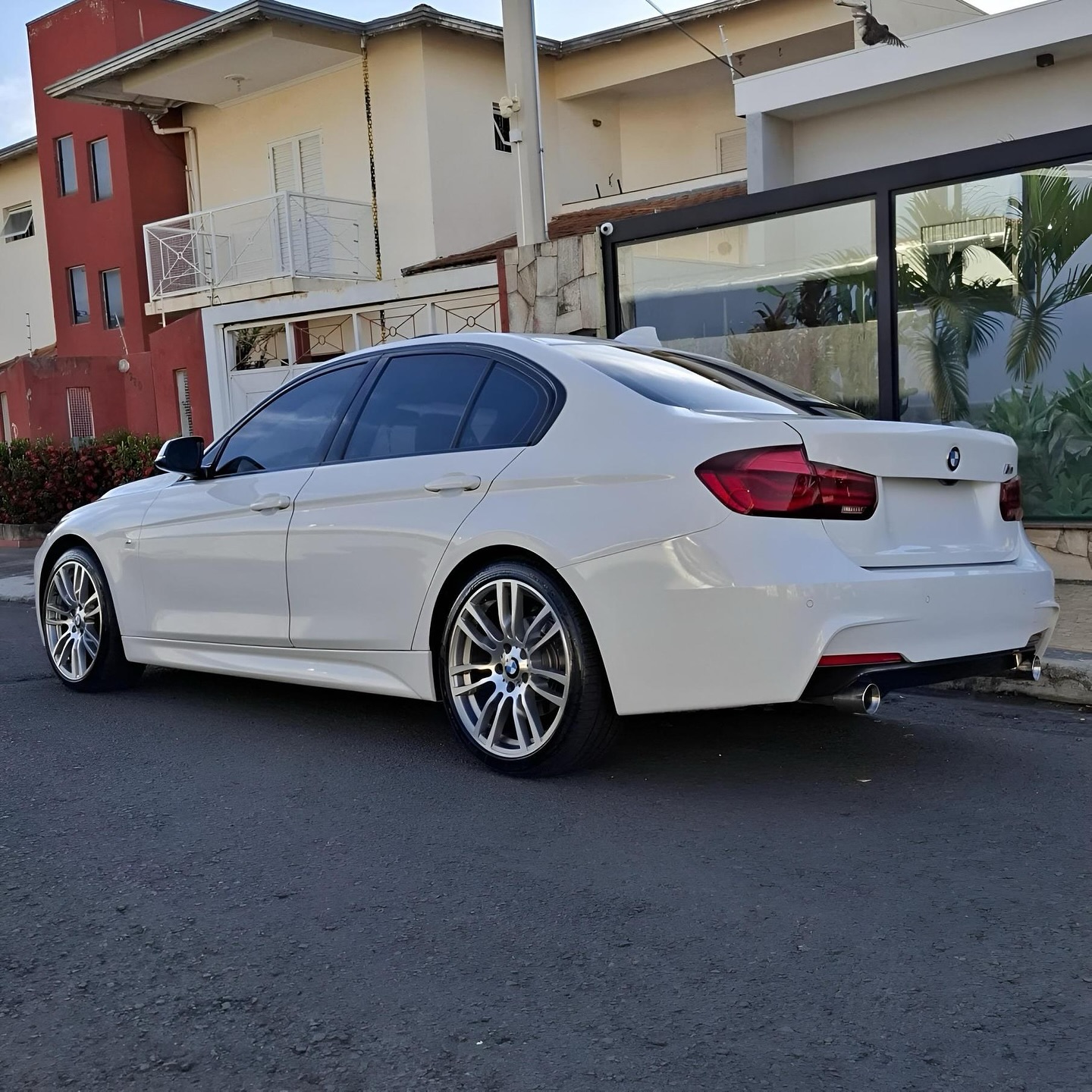 Imagem do Carro 5