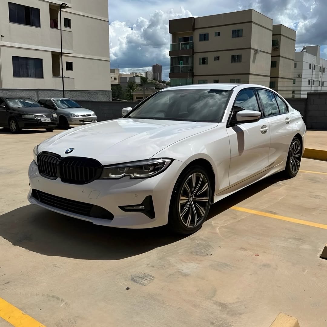 BMW 320i Sport 21/21 à venda em Goiás - Foto 2