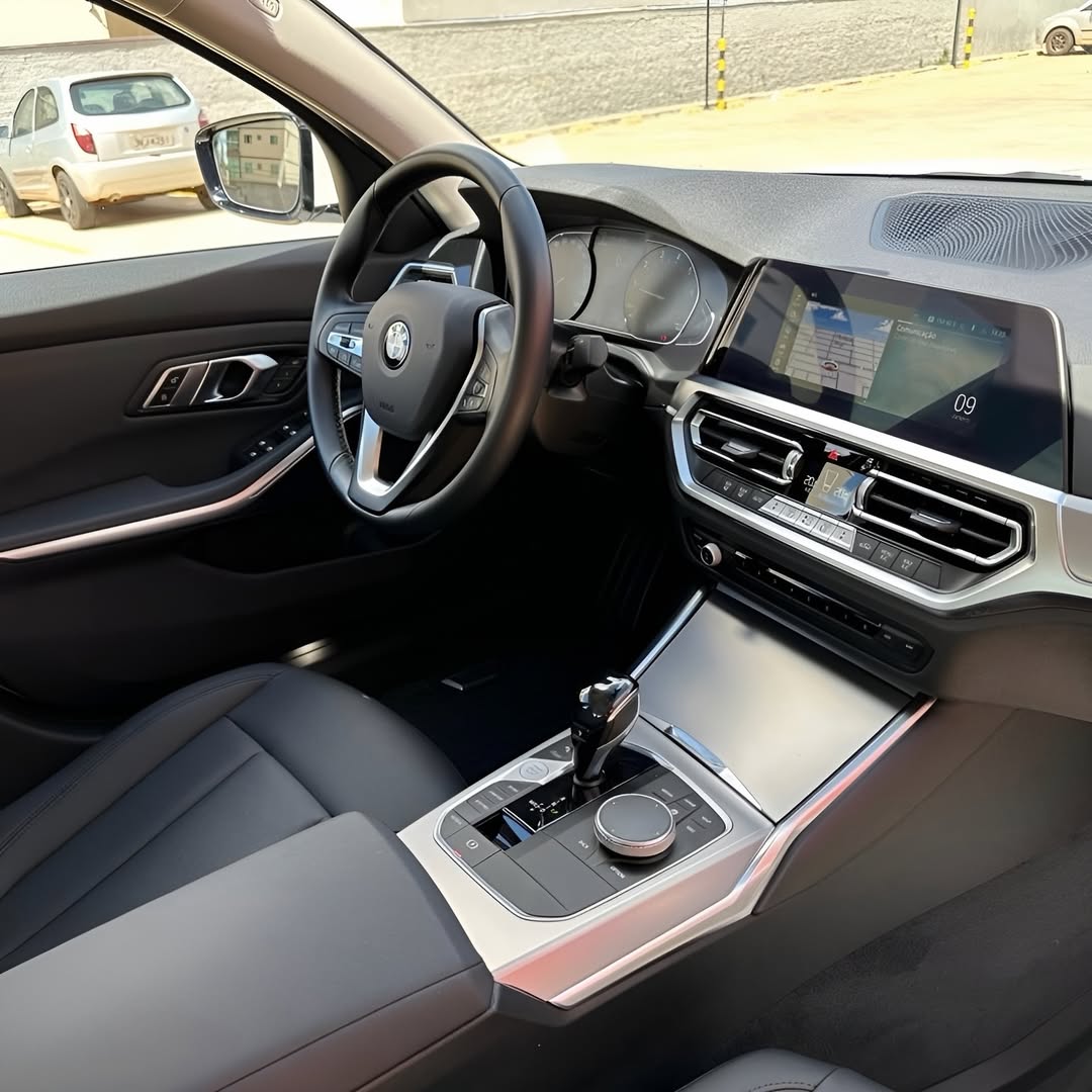 BMW 320i Sport 21/21 à venda em Goiás - Foto 9
