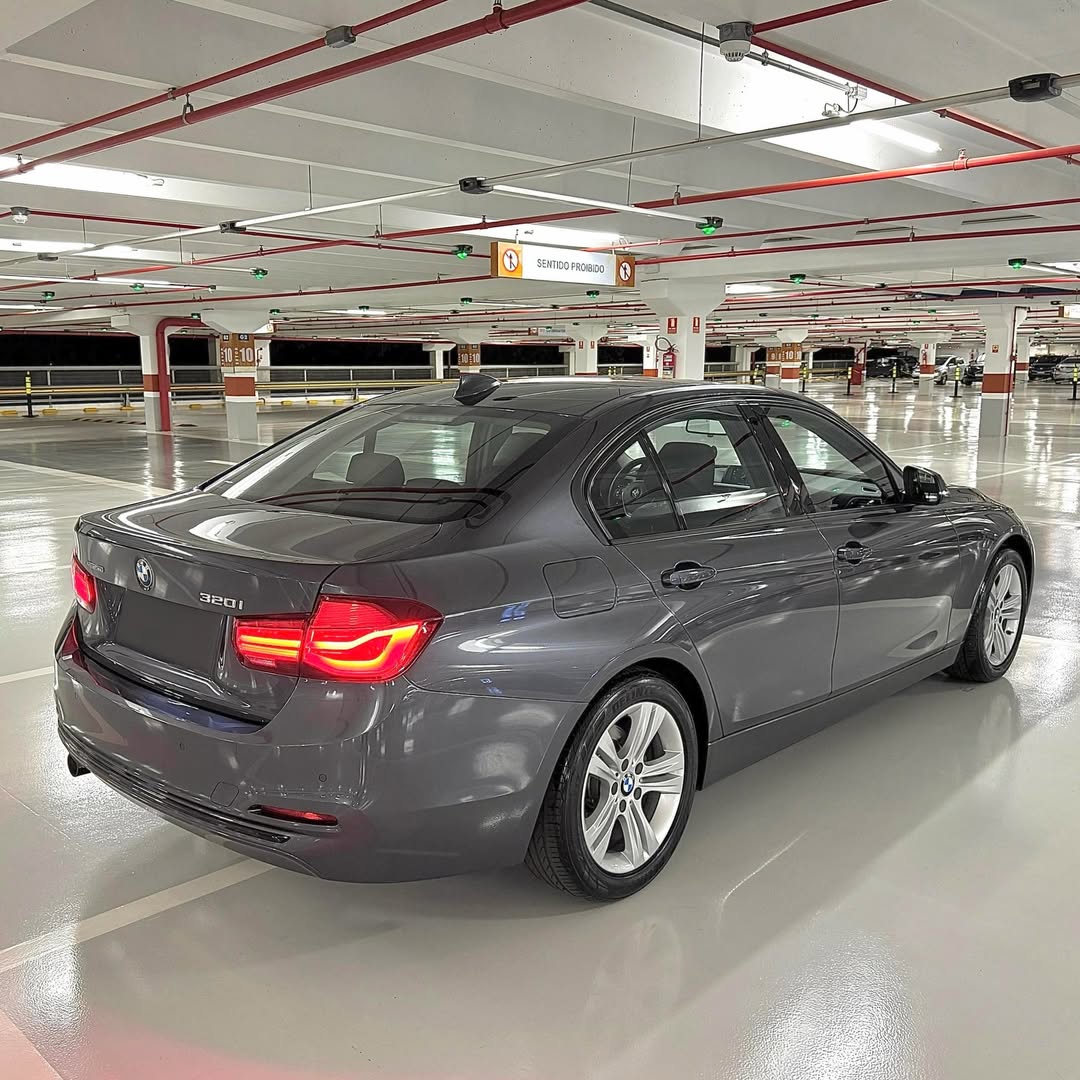 Bmw 320i Sport Active Flex 18/18 à venda em Brasília, District Federal, Brazil - Foto 4