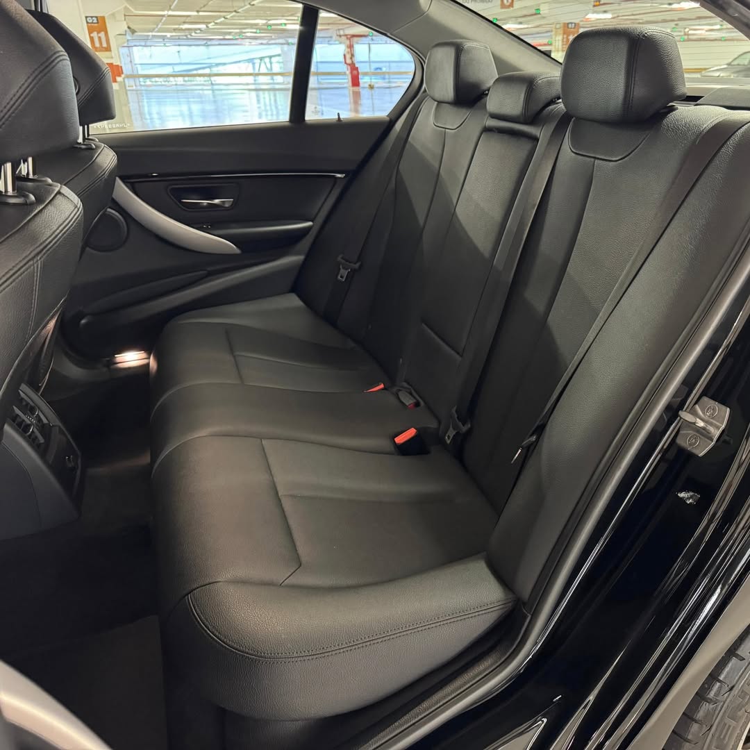 BMW 320i Sport GP  18/18 à venda em Brasília, District Federal, Brazil - Foto 10