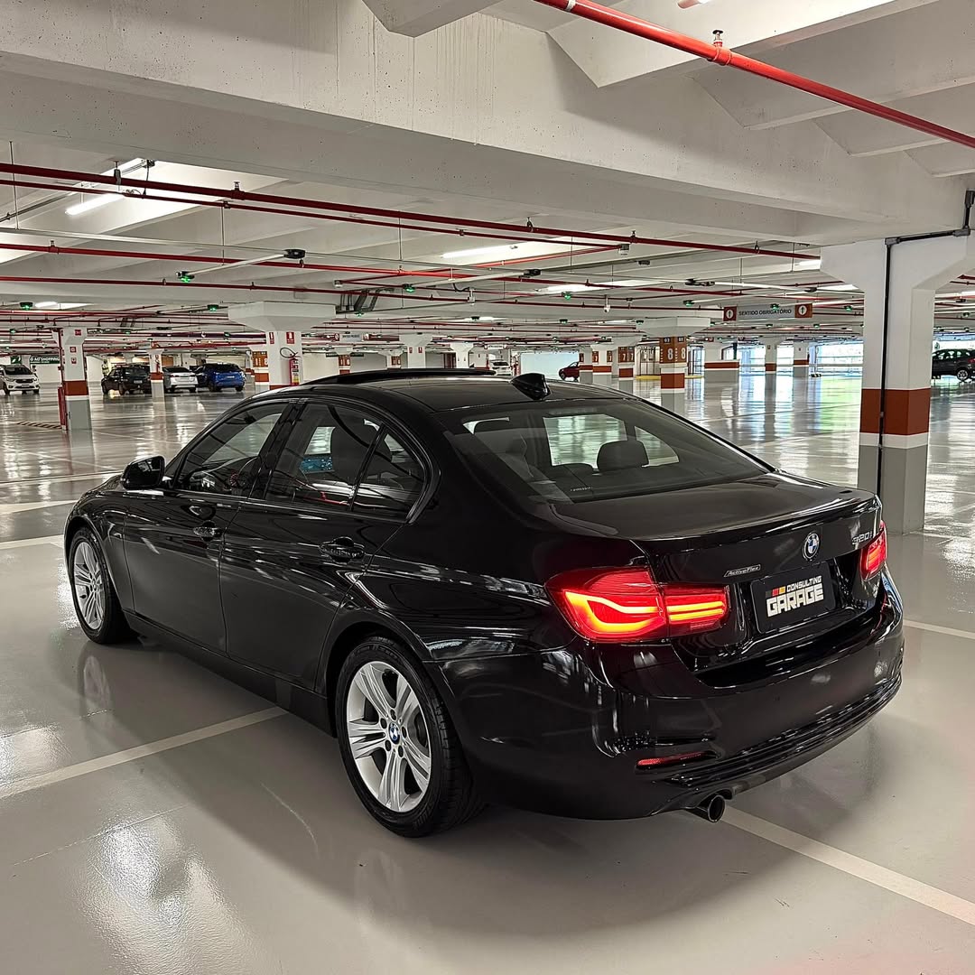 BMW 320i Sport GP  18/18 à venda em Brasília, District Federal, Brazil - Foto 3