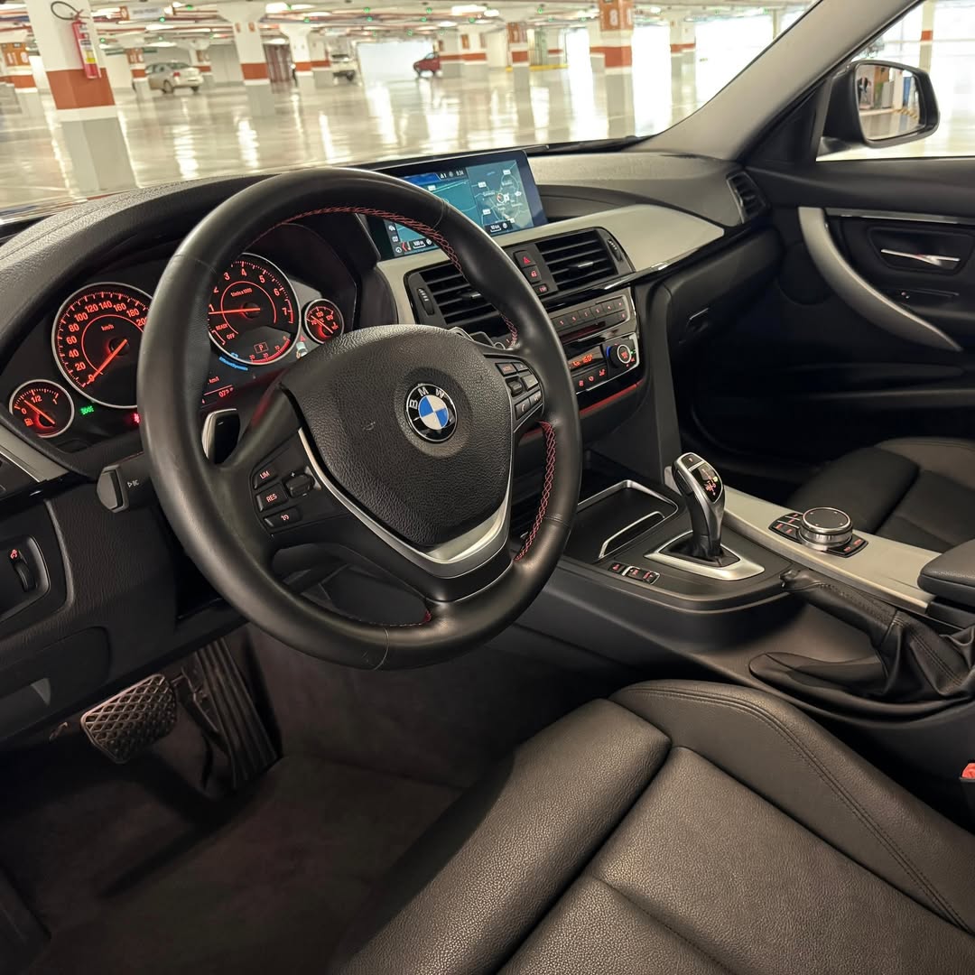 BMW 320i Sport GP  18/18 à venda em Brasília, District Federal, Brazil - Foto 8