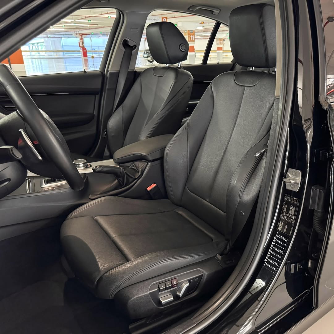 BMW 320i Sport GP  18/18 à venda em Brasília, District Federal, Brazil - Foto 9