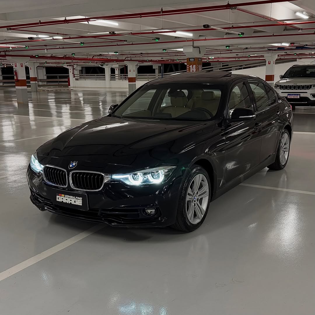 BMW 320i Sport GP  18/18 à venda em Brasília, District Federal, Brazil - Foto 2