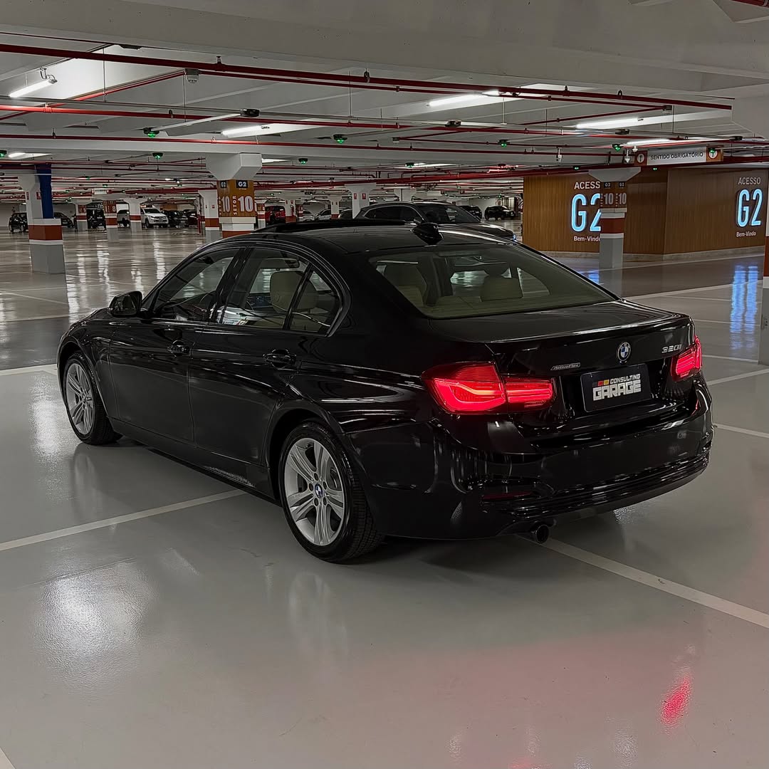 BMW 320i Sport GP  18/18 à venda em Brasília, District Federal, Brazil - Foto 3