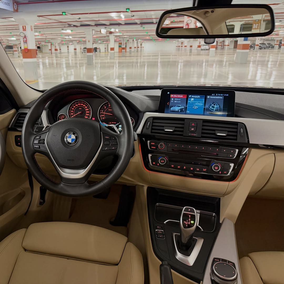 BMW 320i Sport GP  18/18 à venda em Brasília, District Federal, Brazil - Foto 8