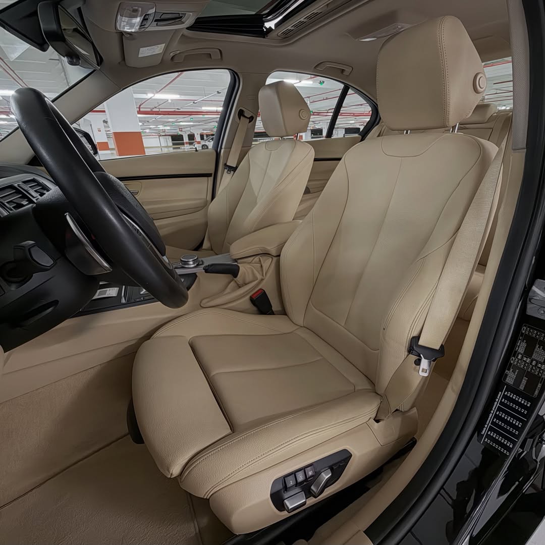 BMW 320i Sport GP  18/18 à venda em Brasília, District Federal, Brazil - Foto 9