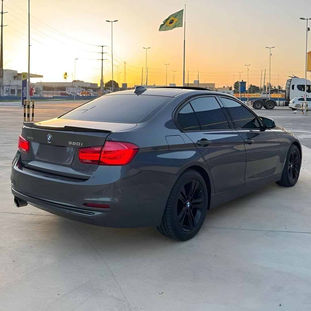 Imagem do Carro 4