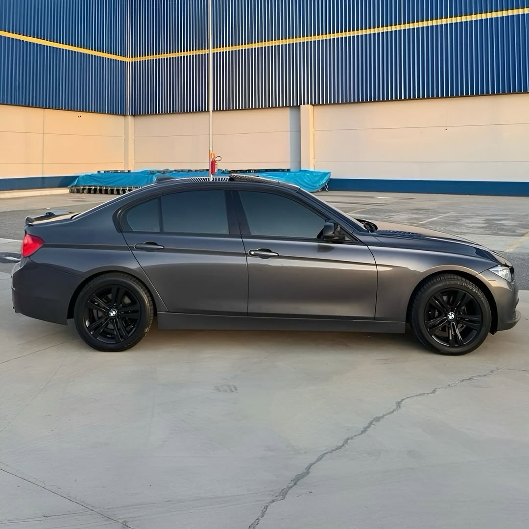 Imagem do Carro 5