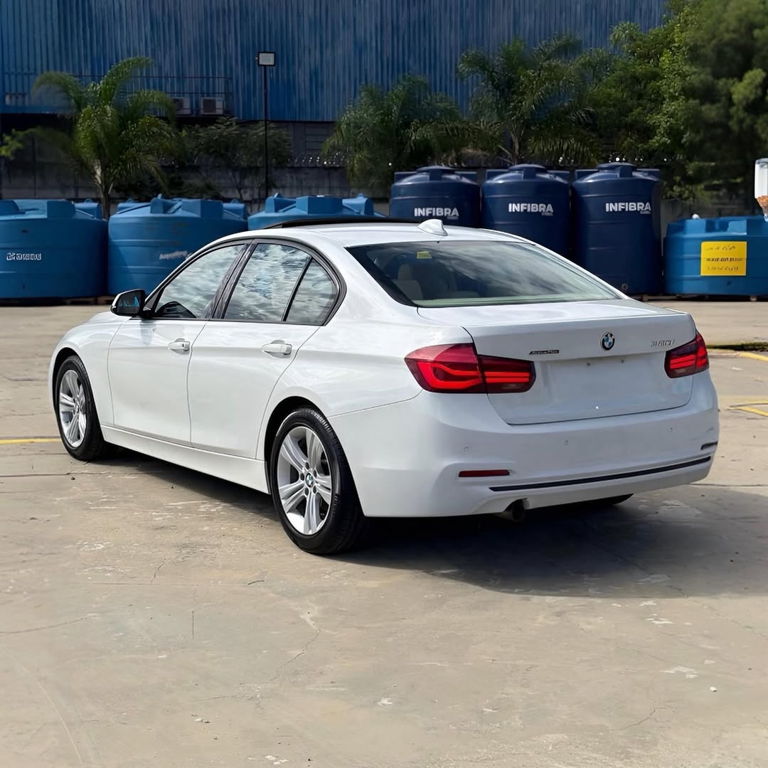 BMW 320i Sport GP  2018 à venda em São Paulo, Brazil - Foto 3