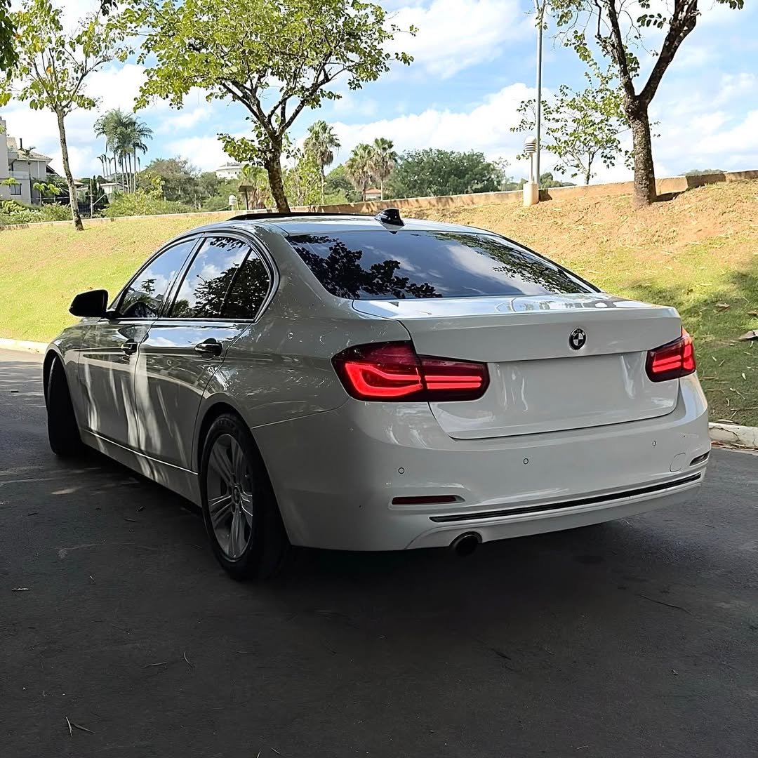 Imagem do Carro 6