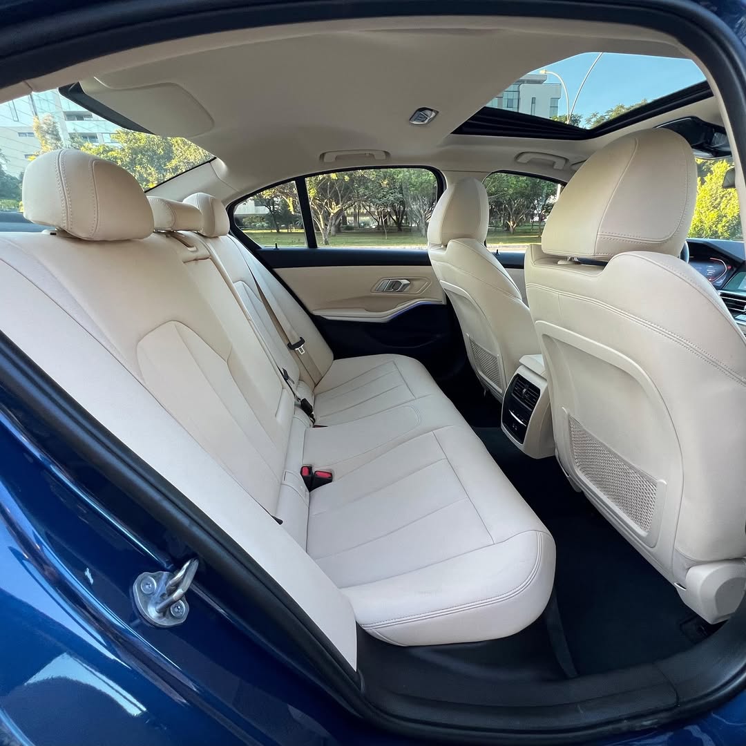 Imagem do Carro 10