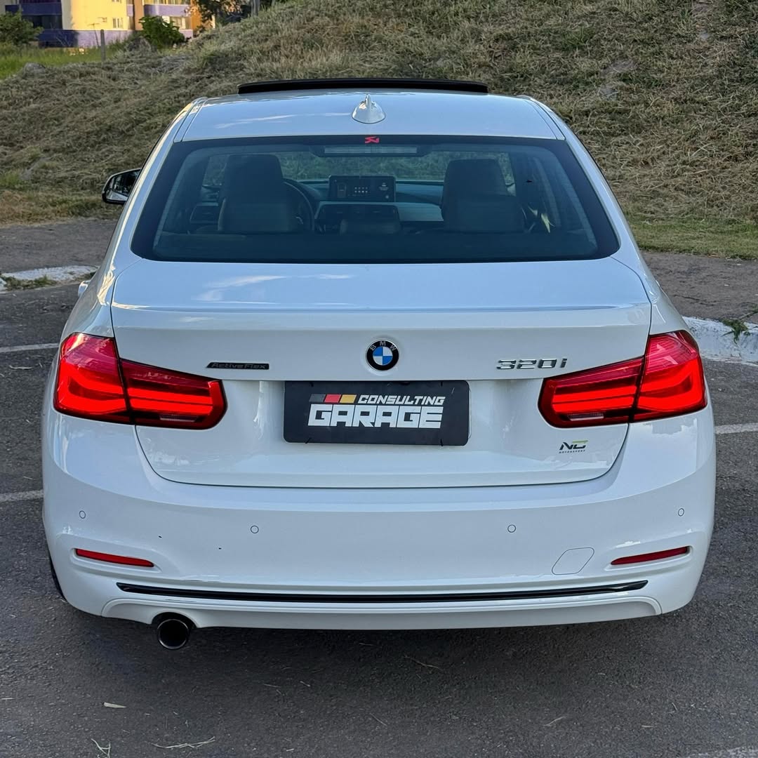 Imagem do Carro 5