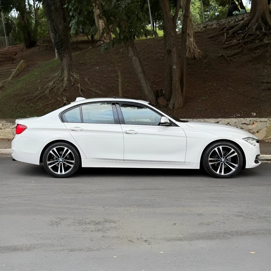 BMW 320i Sport GP Plus 18/18 à venda em São Paulo, Brazil - Foto 5