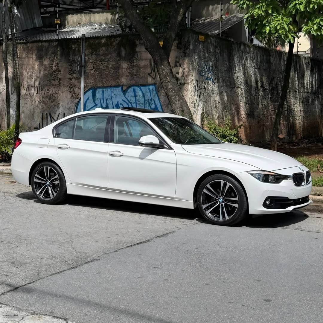 BMW 320i Sport GP Plus 18/18 69.700km à venda em São Paulo, Brazil - Foto 5